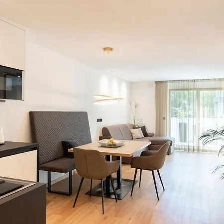 Nice Living Neue: Modern Apartments in Brixen's Heart with Free Brixencard Exterior photo