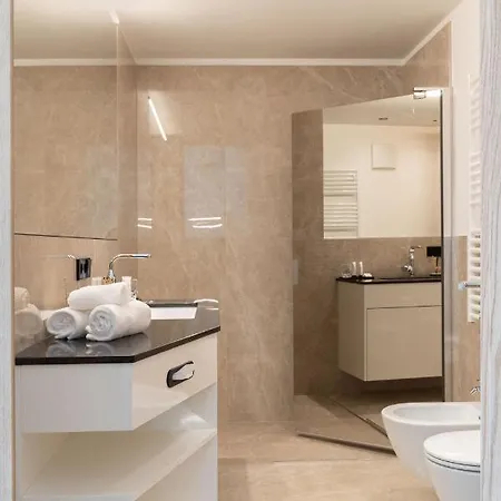 Nice Living Neue: Modern Apartments in Brixen's Heart with Free Brixencard Exterior photo
