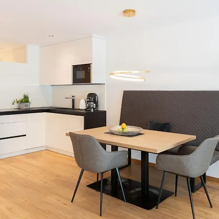 Nice Living Neue: Modern Apartments in Brixen's Heart with Free Brixencard Exterior photo