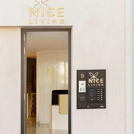 Nice Living Neue: Modern Apartments in Brixen's Heart with Free Brixencard Exterior photo